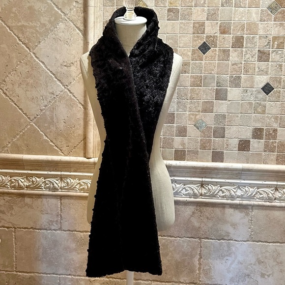 Baby Jade Luxe Cuddle Scarf in “Caviar” - Picture 1 of 3